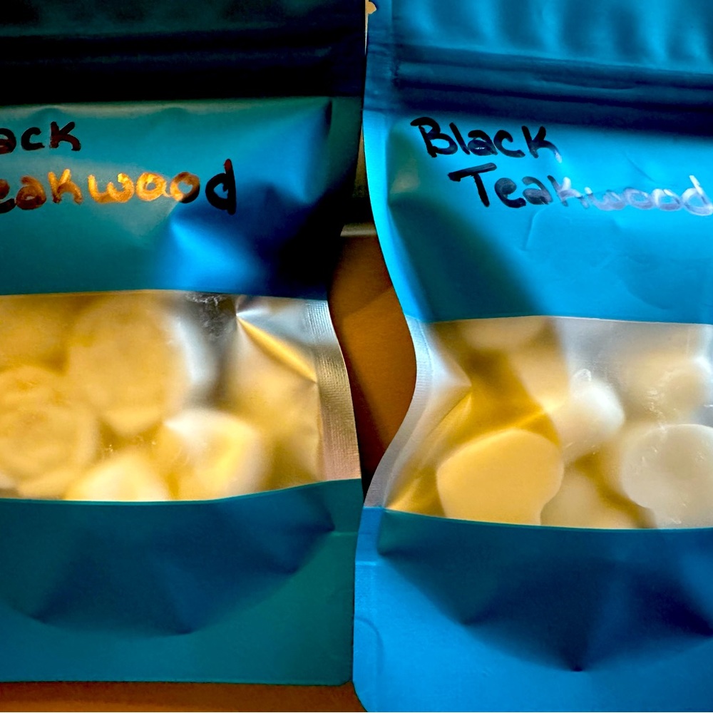 Bath and Body Works Black Teakwood candle wax melts